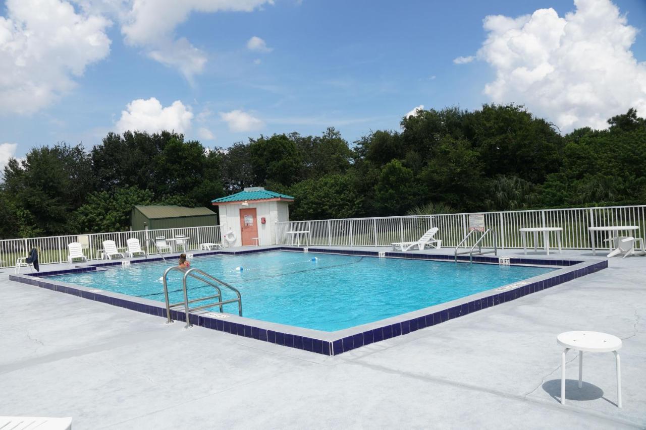 Executive Garden Titusville Hotel Εξωτερικό φωτογραφία